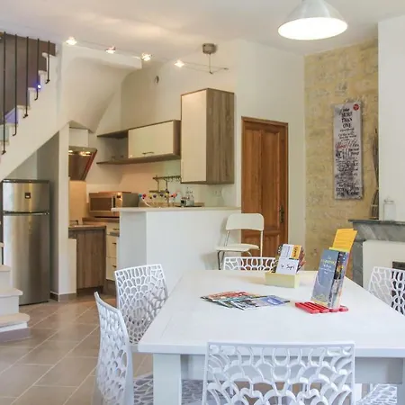 Semesterbostad Two-bedroom Holiday In Barjac *